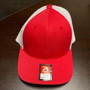 Richardson 110 FlexFit Hat